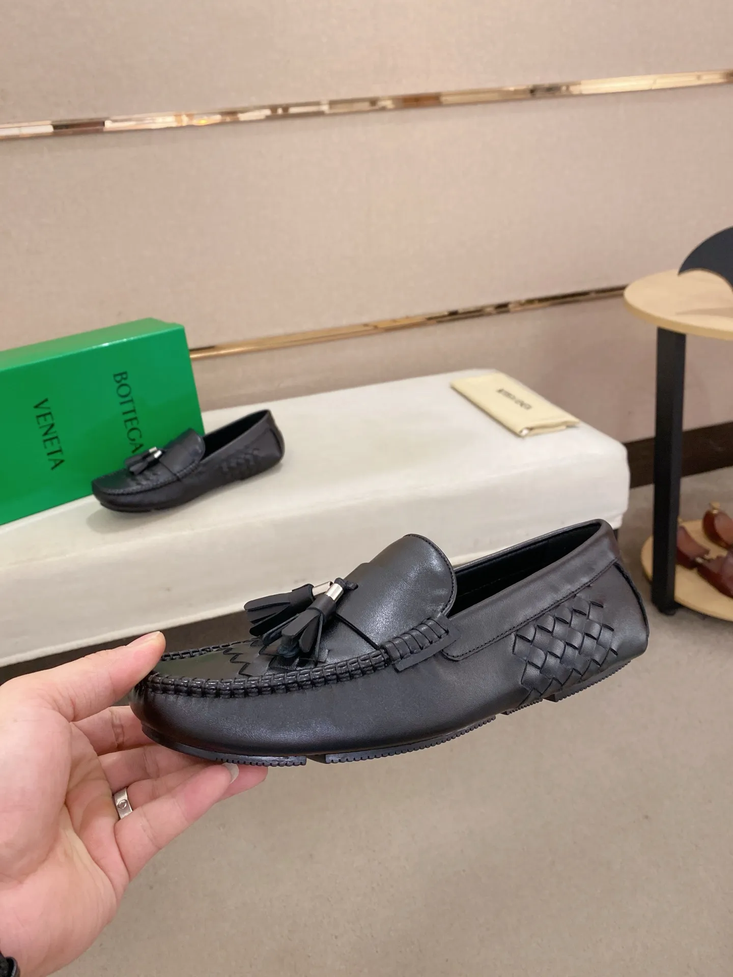 Men's shoes 💰 400💰 (Niu Li + Niu Pad) [BV] latest hot style‼ ️Casual men's shoes, uppers imported first-layer cowhide ➕Full imported cowhide lining✔️Exquisite workmanship, excellent foot feel, special rubber soles✔️, cool and fashionable, the latest fashion, fashionable outsole, hurry up. Code number: 38-44 (can be customized to 37.45, non-refundable)